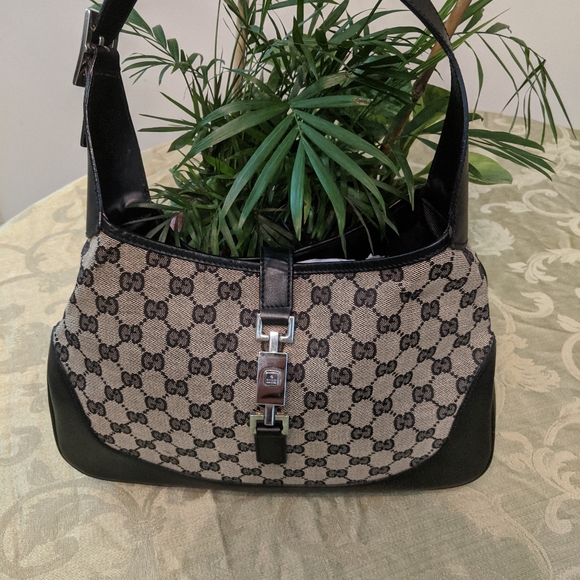 Gucci Handbags - NWOT GUCCI SHOULDERBAG